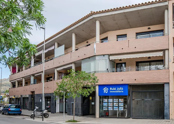 Gran Duplex Cerca Del Mar Con Piscina Privada En El Centro De Roses