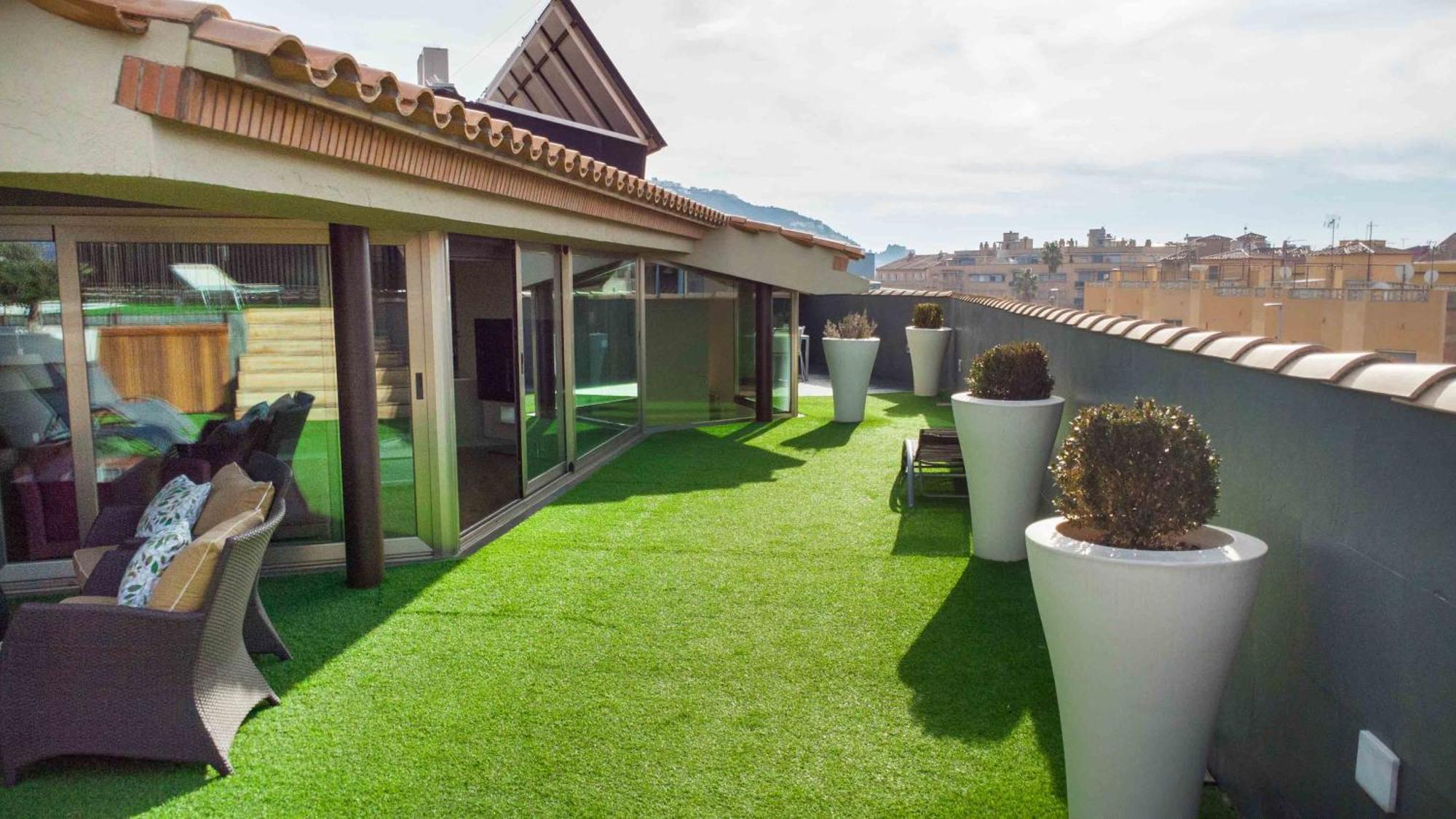 Gran Duplex Cerca Del Mar Con Piscina Privada En El Centro De Vakantiehuis